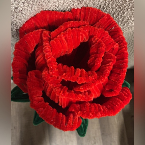 Red Rose - Picture 3 of 4